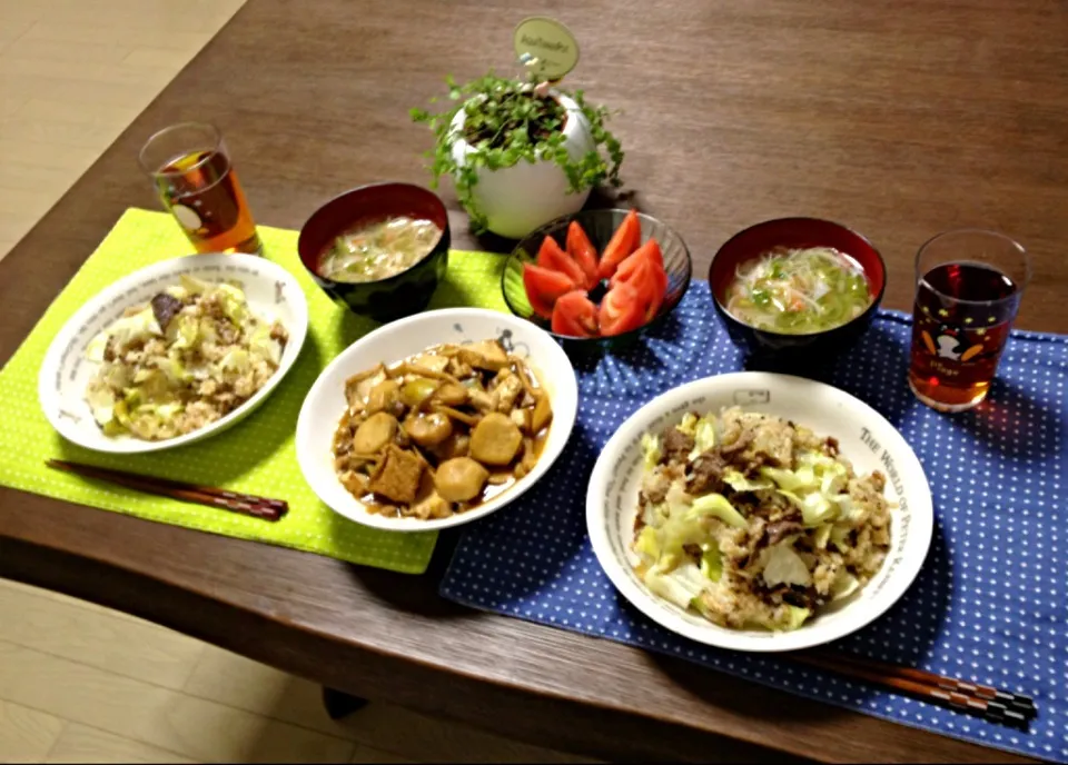 牛肉レタス炒飯、里芋と厚揚げとしめじの醤油煮、冷やしトマト、蟹と長ネギのスープ|pentarouさん