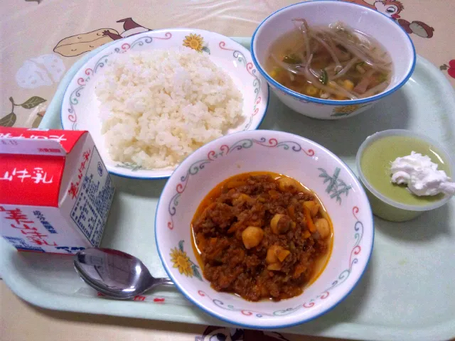 小学校の給食試食会|JunNaoさん