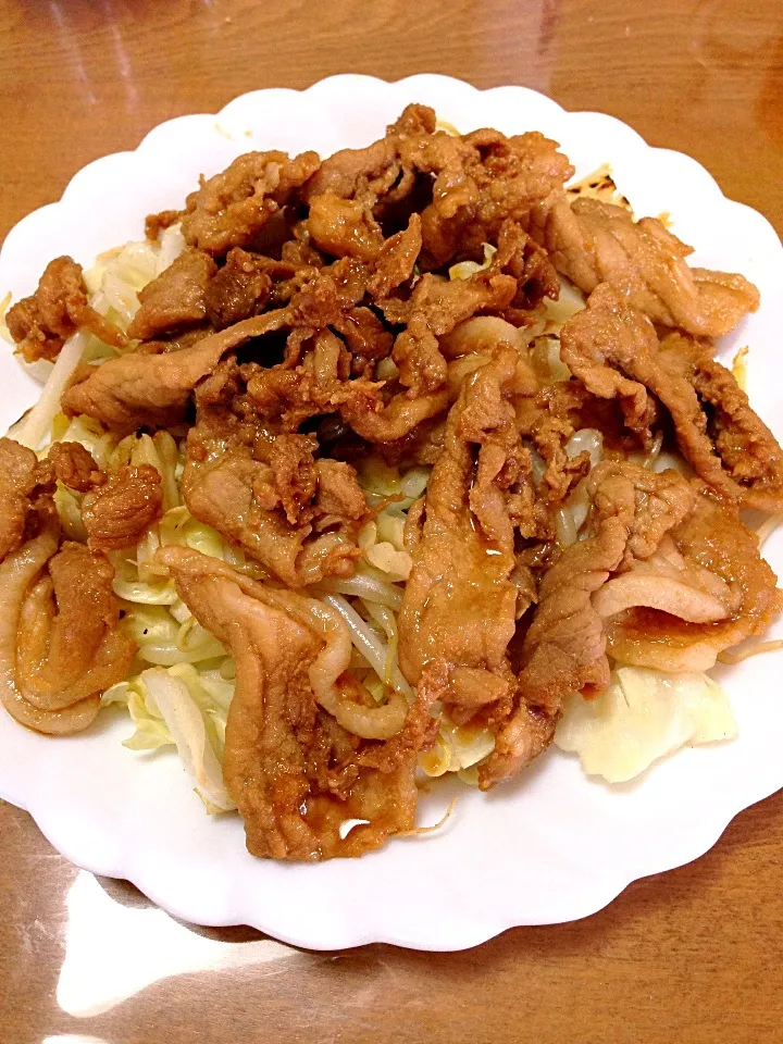 Snapdishの料理写真:豚肉の生姜焼き|Hisaho Inakiさん