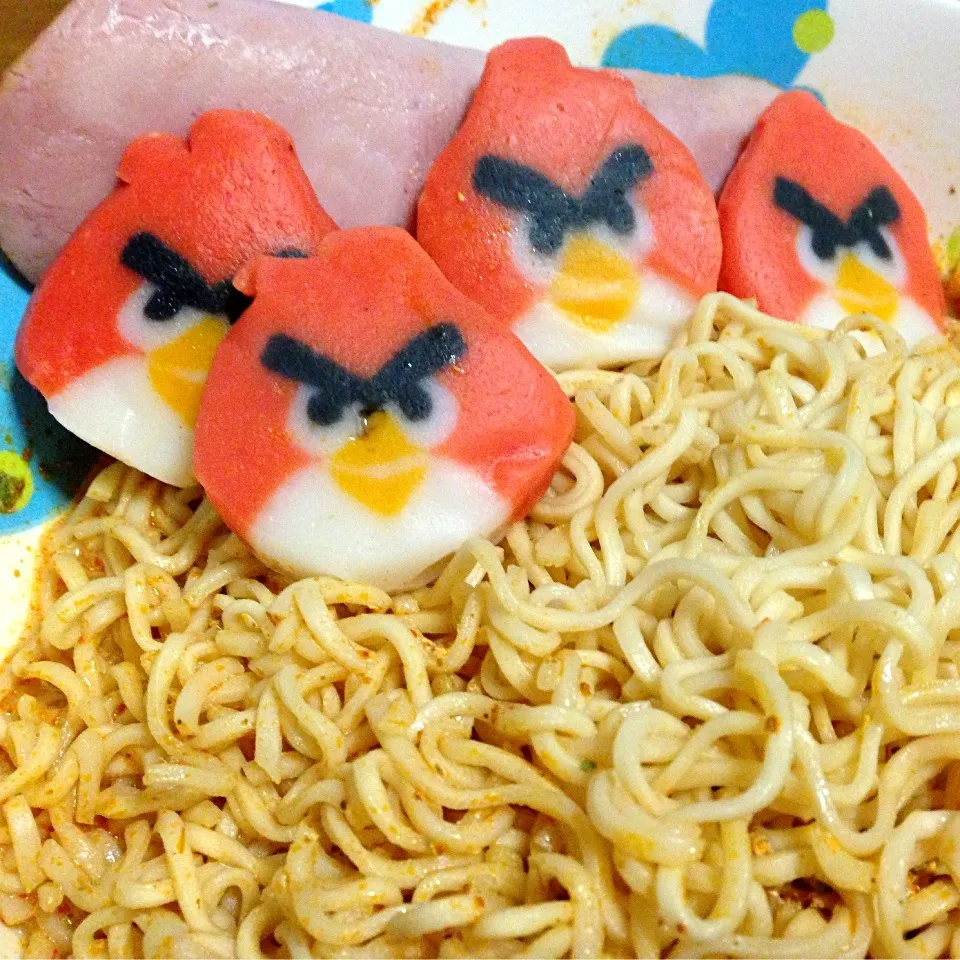 Angry Birds Tom Yum Noodle|Vorapoatさん