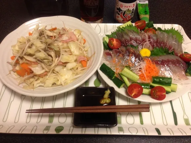 舞茸とベーコンの野菜炒め、飛び魚のお造り！꒰ ︠ु௰•꒱ु❤|サソリさん