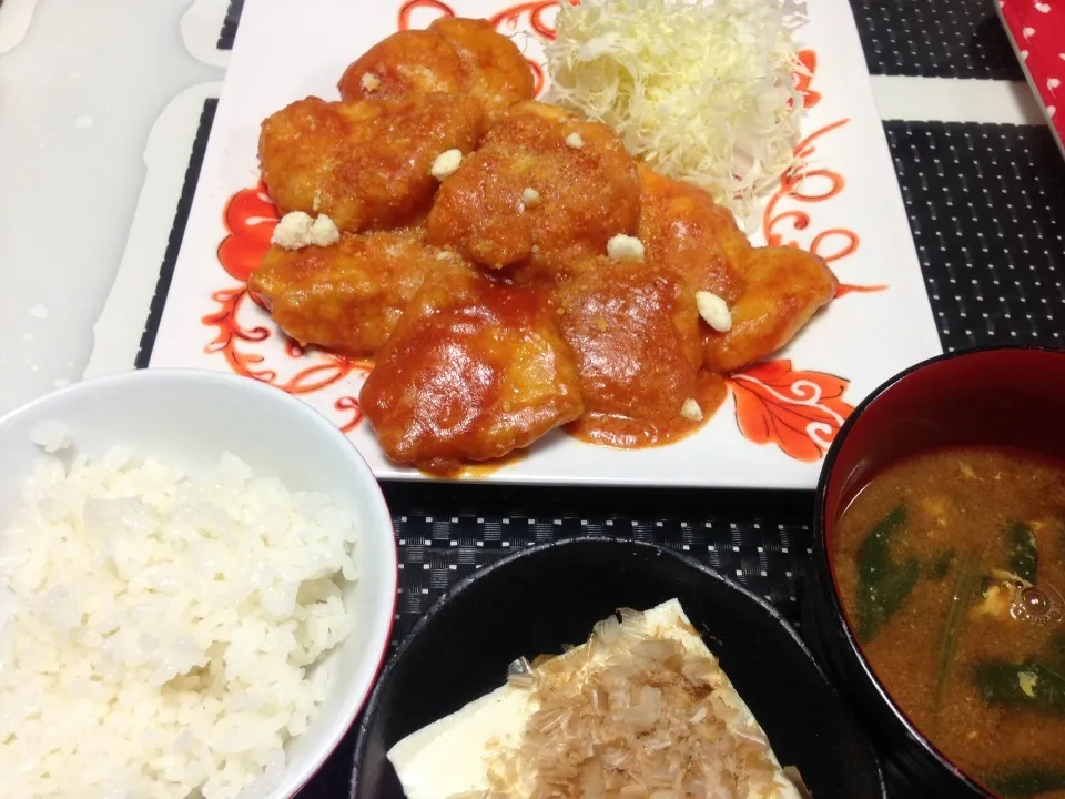 鶏のチーズチリマヨ☆冷奴☆納豆☆ほうれん草と玉子の味噌汁|MEGUMIさん