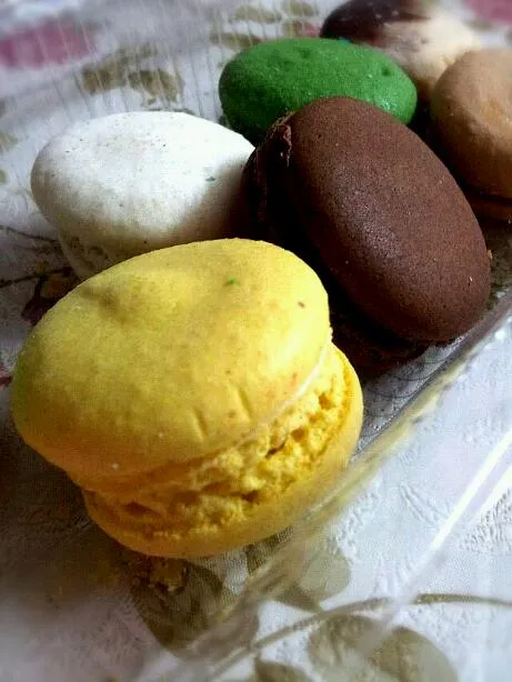 colourful macarons|joey limさん