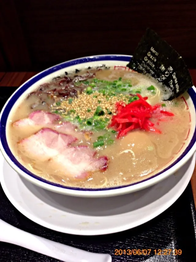 博多長浜らーめん 田中商店 の豚骨らーめん|ちかさん