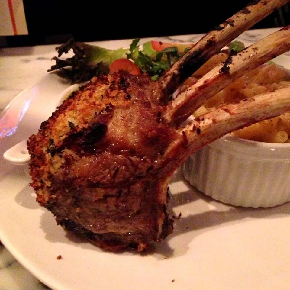 Snapdishの料理写真:sage-crusted lamb rack with macaroni & salad|Mei Meiさん