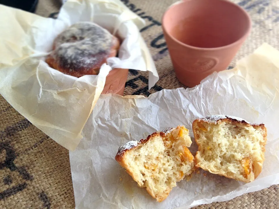 Snapdishの料理写真:Mango Coconut Milk Bread with mikiyan-san's Recipe  ココナッツミルクとマンゴーのパン|mayumiさん