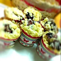 Blueberry Cupcake with Crumble|Pongporn Kavirosさん