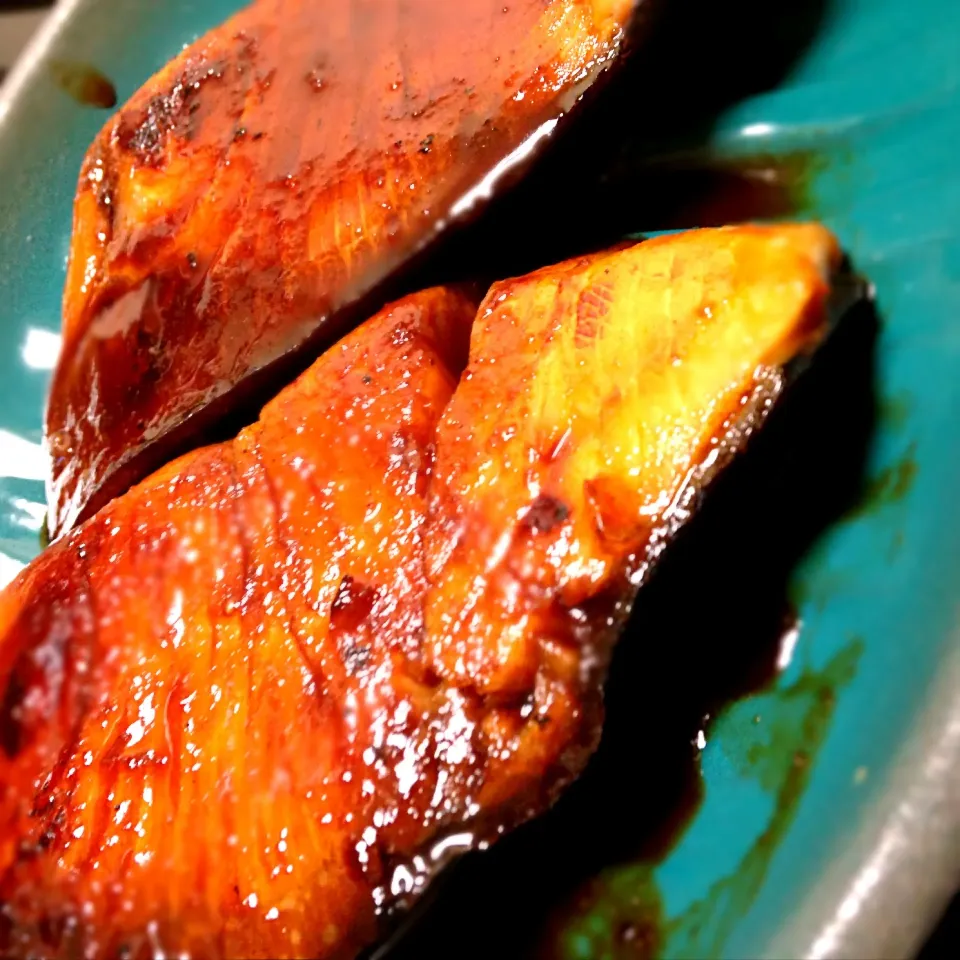 ヨシダのタレでブリの照り焼き柚子風味🍊|ゆかりさん