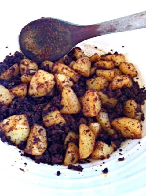 Sautéed Potatoes with Chorizo|lindsay robesonさん