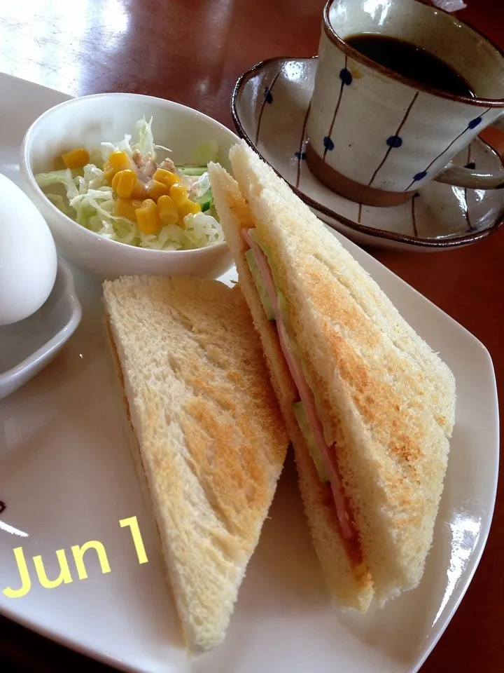 🍞モーニングセット☕|中さんさん