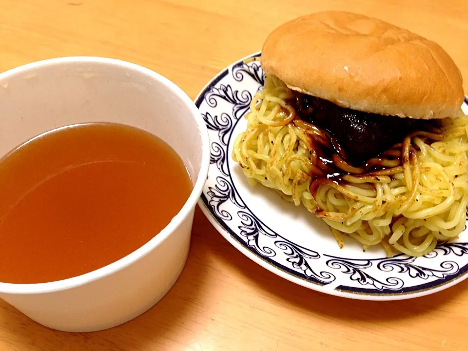 ロッテリアのラーメンバーガー|酩酊親父さん