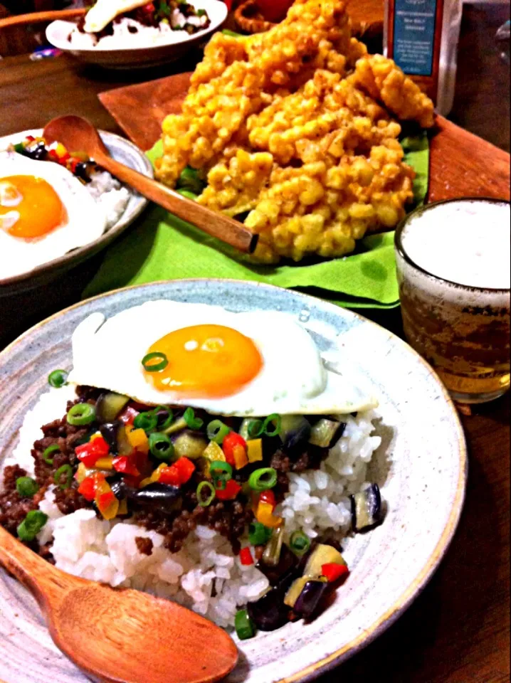 Snapdishの料理写真:あの味噌だれ〜使用💕味噌だれ肉味噌ドーンと…🍺が進みます生🌽天ぷら〜😁三兄弟の晩飯|いよこ🍻さん