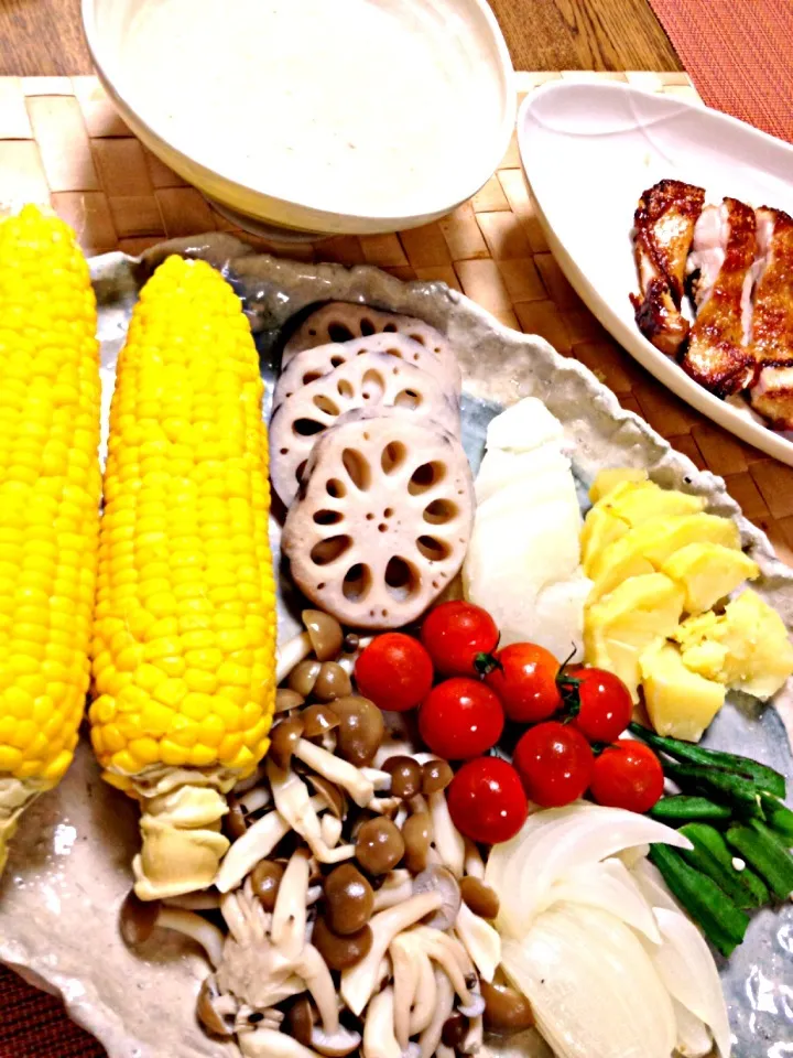 残り野菜、全部蒸してバーニャカウダー祭り♡鶏の柚子胡椒焼き♡|ゆき☆さん