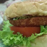 Snapdishの料理写真:Chicken Burger|Olivia Tanさん