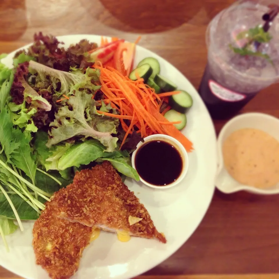 Salad with tonkatsu fried pork|pimluck nswさん