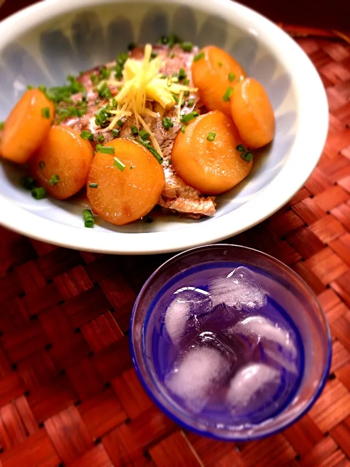 Snapdishの料理写真:Simmered Sea bream &radish🐟真鯛・お頭と大根の煮付け|🌈Ami🍻さん