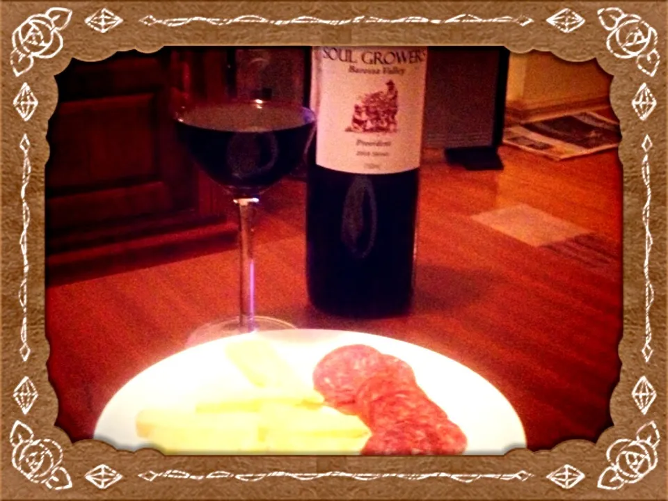 Snapdishの料理写真:Barossa's SA Shiraz & cheese from Victoria|kazuko Tsujiさん