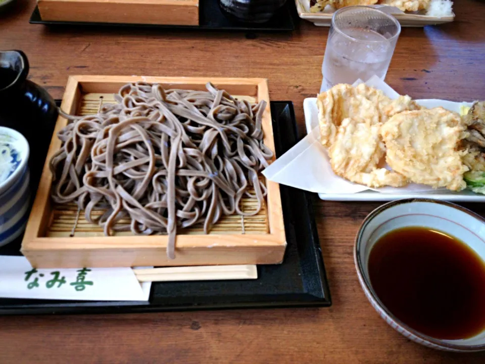 Snapdishの料理写真:ランチにおそばととり天|chii4さん