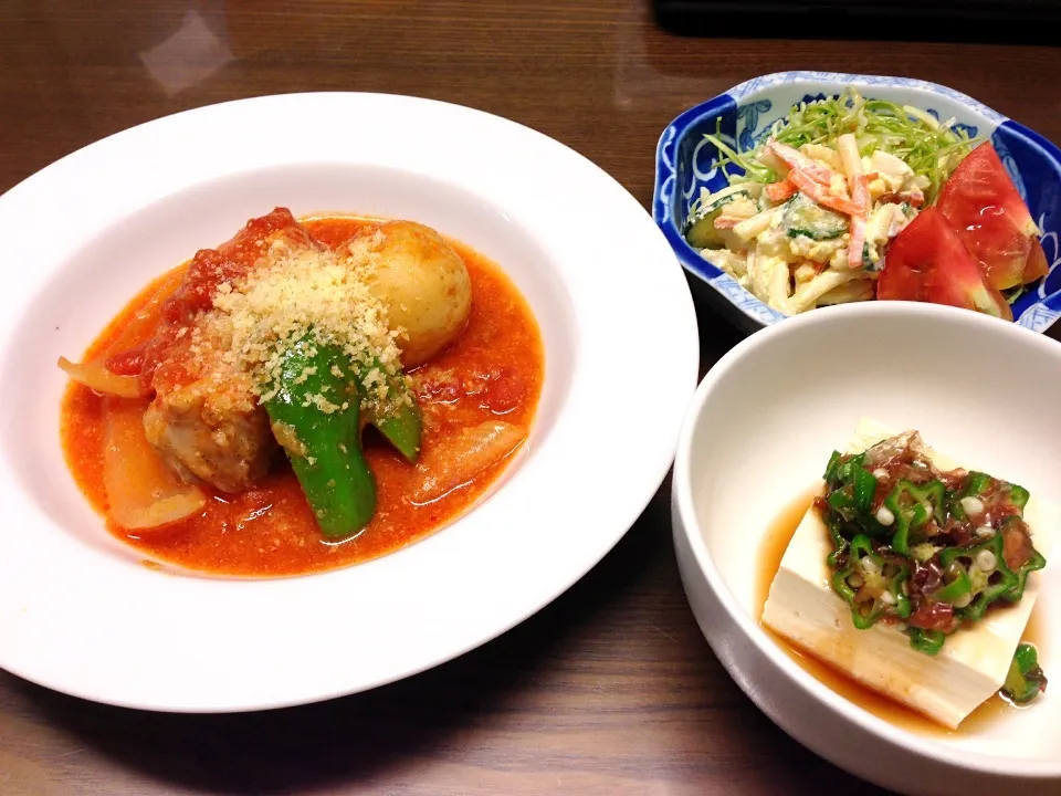 鶏肉のトマト煮・サラダ・冷奴のオクラおかかがけ|みきさん