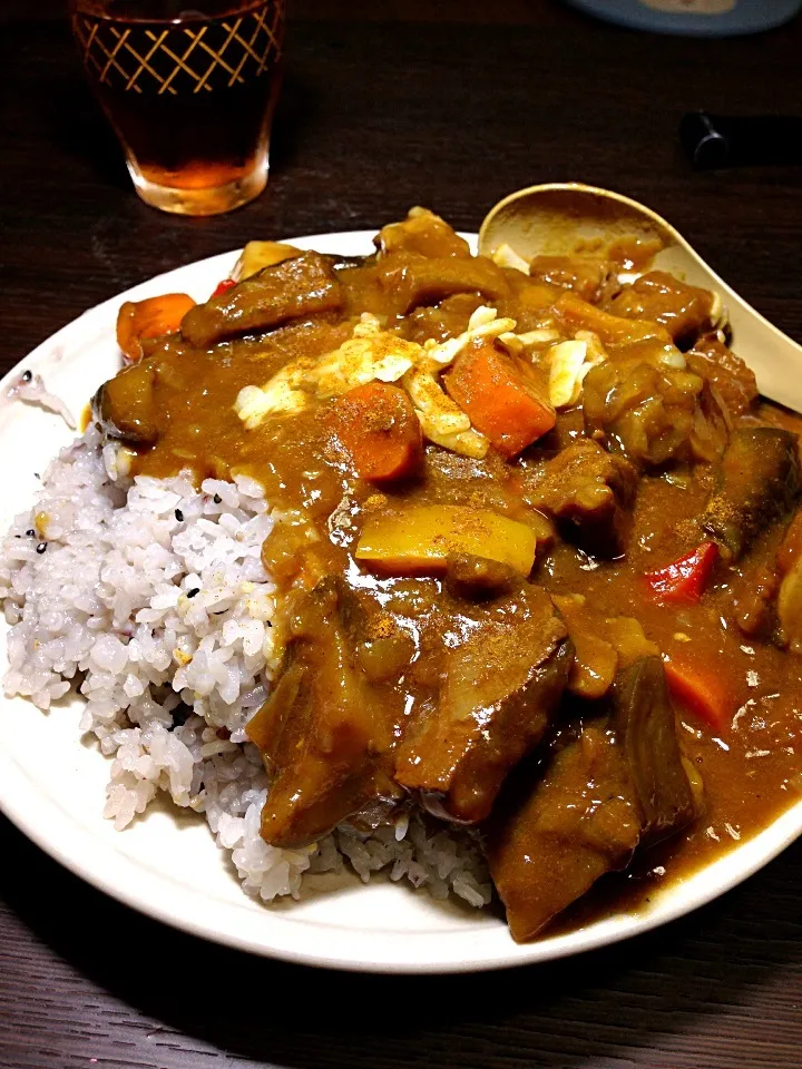 夏野菜を素揚げした十穀米カレー|小次郎さん