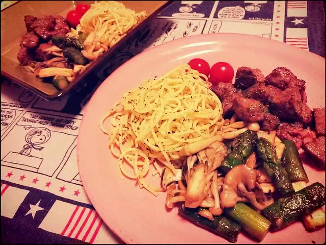 diced steak🎉 asparagus and mushrooms sauté🎉 spaghetti with basil🎉|🌜 miaow 🌞さん