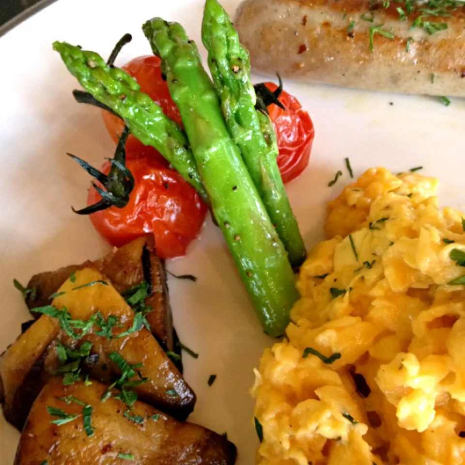 Scrambled eggs with portobello mushroom|12Dragonさん