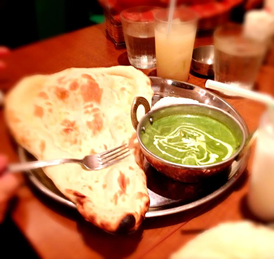 ほうれん草とチキンカレー|しおりさん