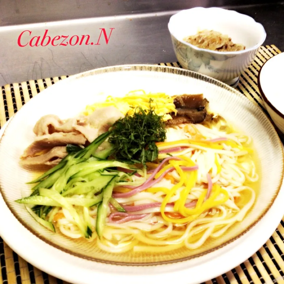 Snapdishの料理写真:今日の賄い  冷しゃぶ彩菜うどん|Cabezon.Nakamuraさん