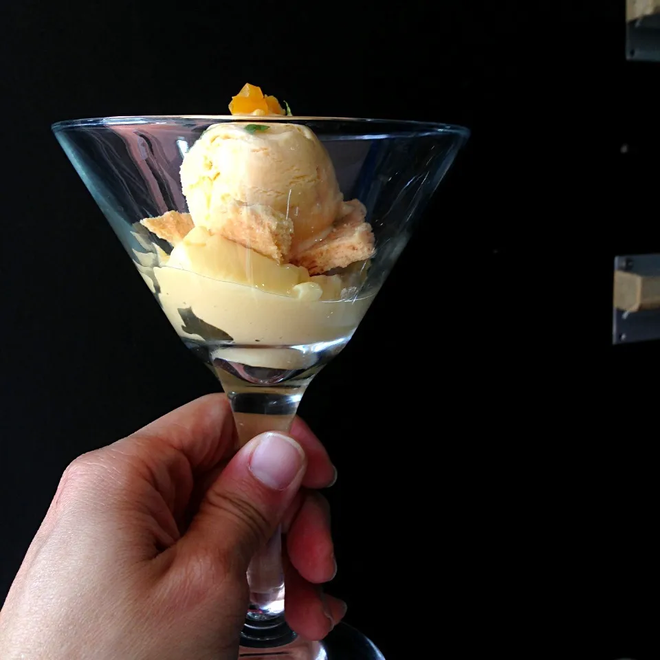 Egg tart & salted egg ice cream|willzさん