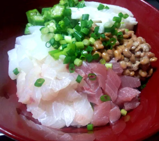 海鮮ネバネバ丼|ぐっちさん