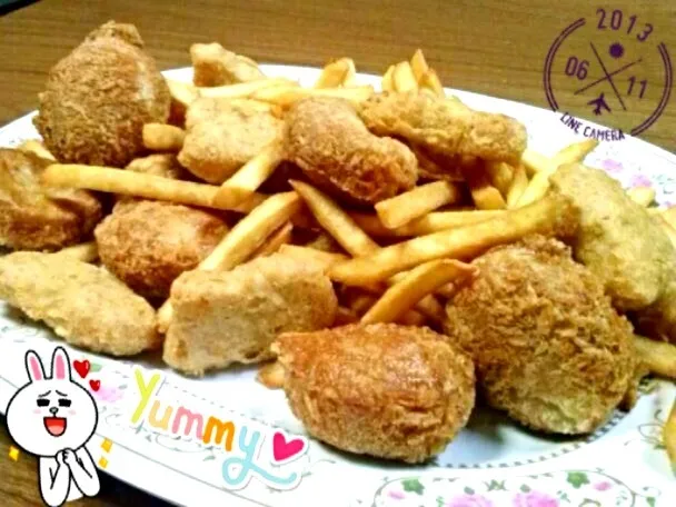 Deep-fried shrimp cakes,nuggets,french fries|Mare Kieさん