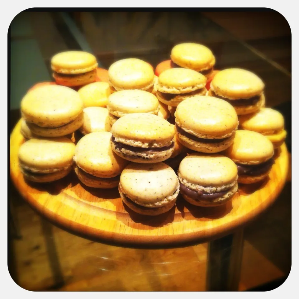 Lavender macaroons|Sharing Plates blogさん