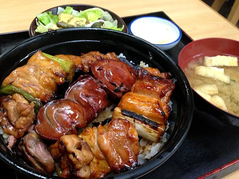 やきとり丼@鳥竹(渋谷)|塩豚骨さん