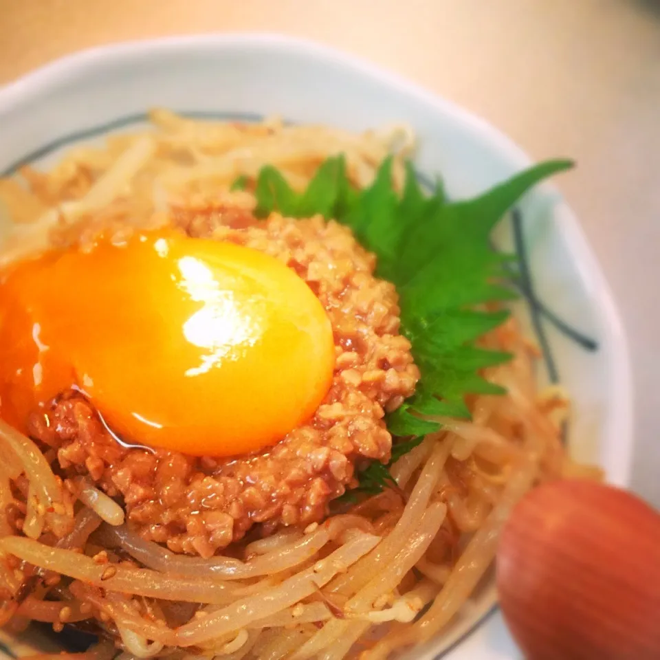 Cocoちゃんのナムル de 月見納豆ナムル丼♡|あやさん