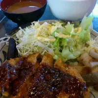 Snapdishの料理写真:とんかつ定食|西田 直樹さん