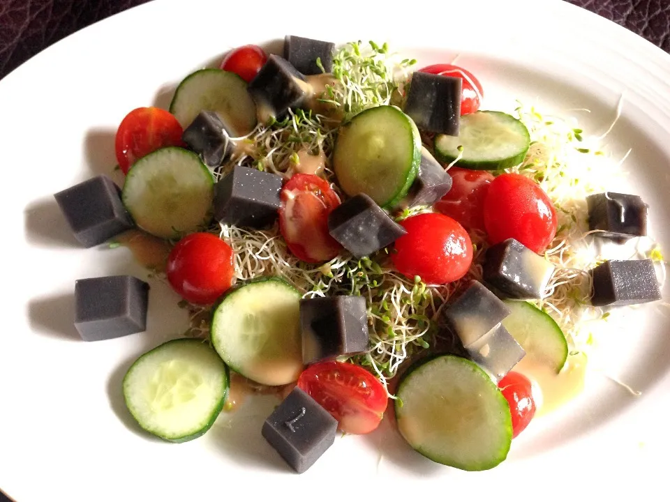 Black sesame tofu salad|Misstyさん