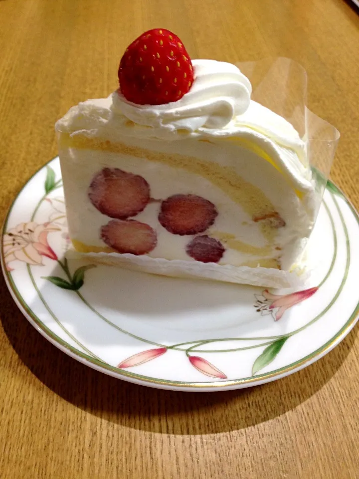 次男誕生日に初めてお父さんがケーキを買って来た(*_*)びっくり！ありがとう！お父さんV(^_^)V|さくちゃんさん