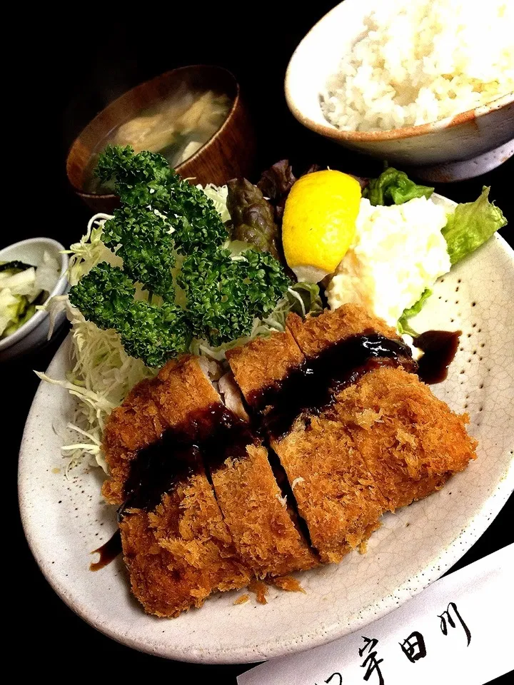 頑固オヤジのトンカツ屋🐷激旨ヒレカツ🐽ぶひ〜|中さんさん