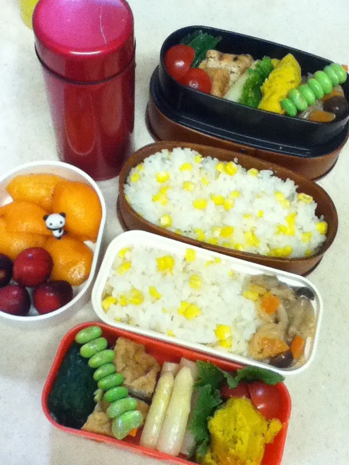 今日のJK&OL弁当はとうもろこしおこわ。Today's lunch box is steamed rice with corn.|hoppycowさん