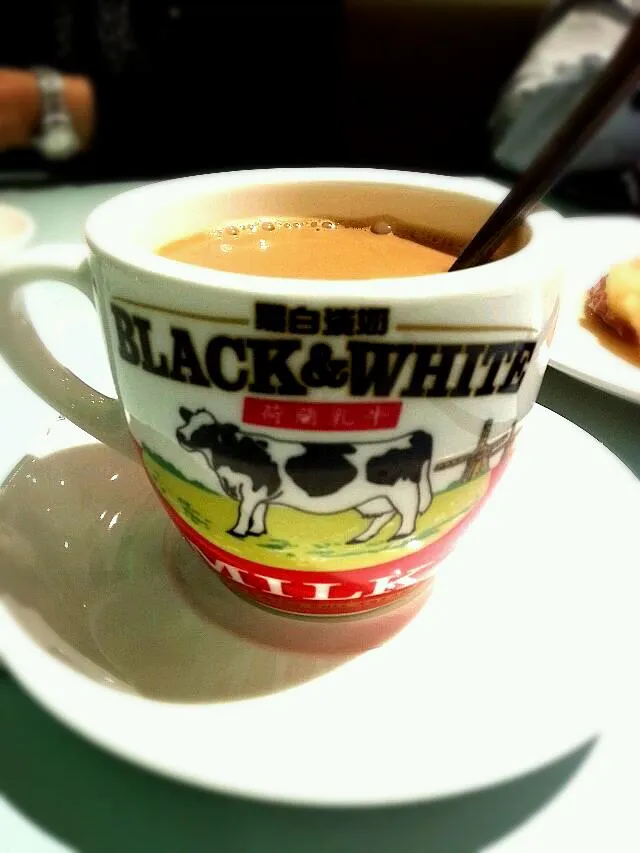 Snapdishの料理写真:hk style milk tea|(*¯︶¯*)さん