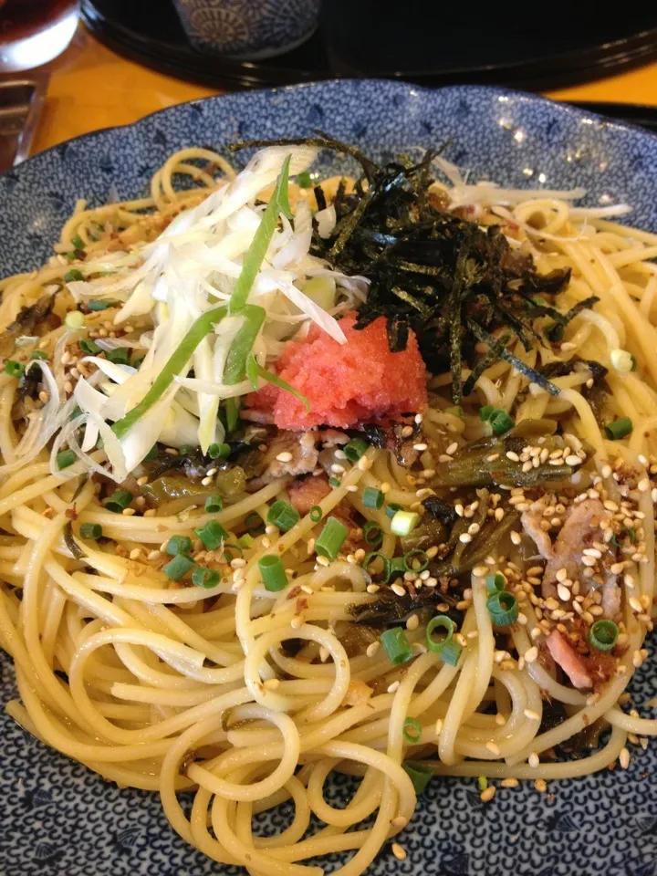 Snapdishの料理写真:豚肉・高菜・明太子の和風パスタ|yujiさん