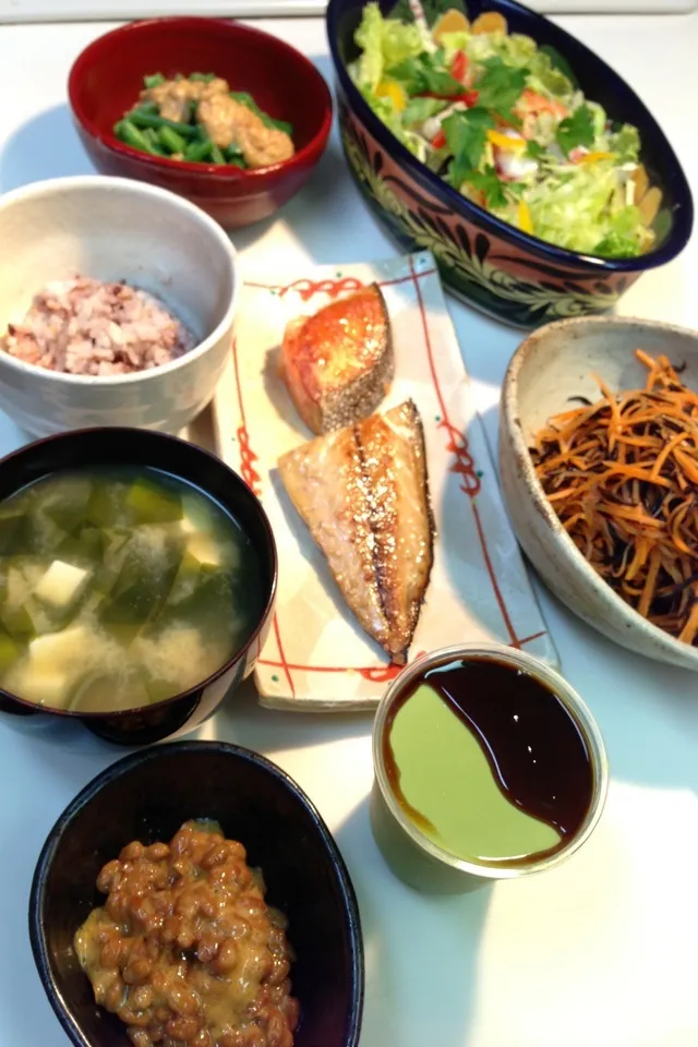 Snapdishの料理写真:ダブル魚定食|Naoya Ishiharaさん