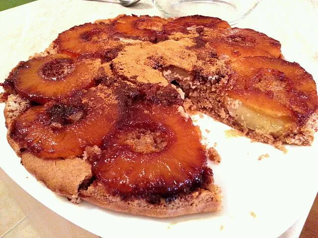 Vegan Caramel Pineapple Upside Down Cake|Danielaさん