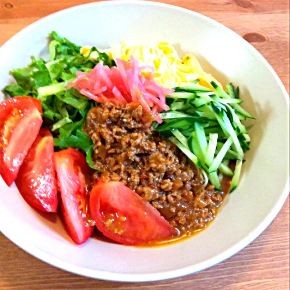 そうめん冷やし中華♥（じゃじゃ麺肉味噌のリメイク）|さきさん