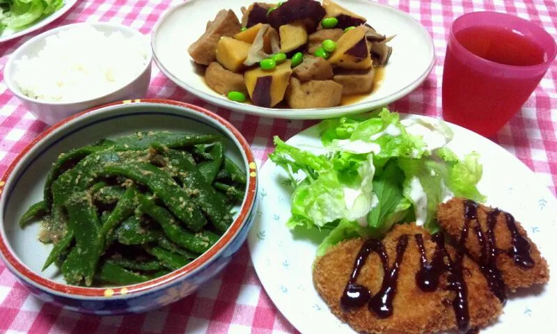 味噌ひれかつ、レタス&水菜、煮物(さつま芋･がんもどき･椎茸･枝豆)、モロッコいんげんの胡麻和え|まあるさん