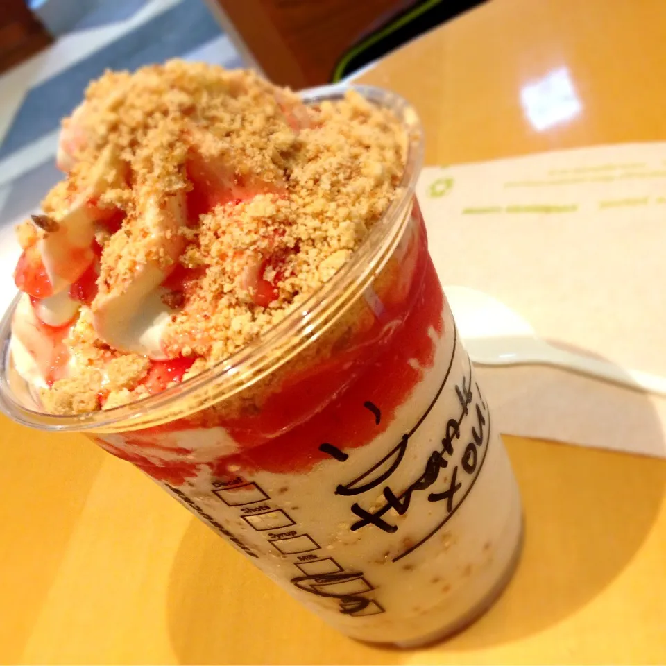 Strawberry CheeseCake frappuccino|hirotomoさん