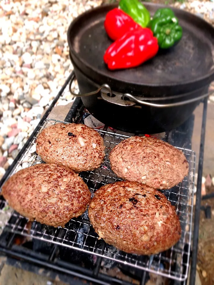 Charcoal-grilled hamburg🔥炭火焼ﾊﾝﾊﾞｰｸﾞ by chef fubby|🌈Ami🍻さん