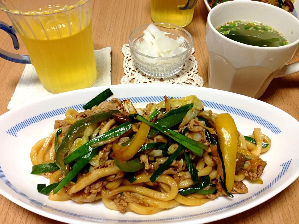 余り野菜処分😃焼うどん|こんこんさん