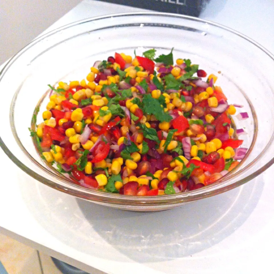 Corn and pomegranat salsa salad|claraさん