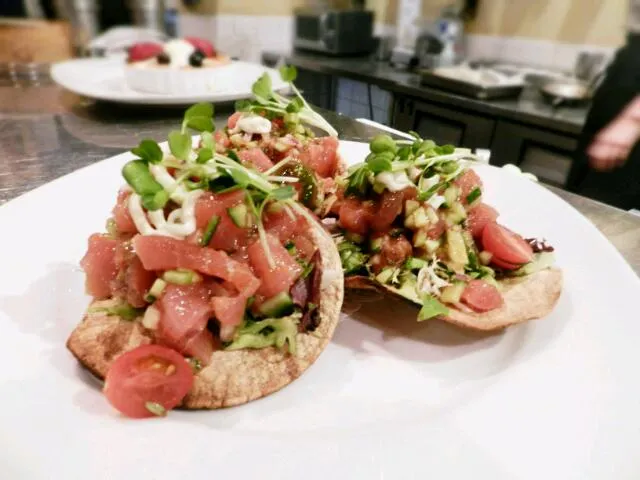 tostadas de atun|alex rtnさん